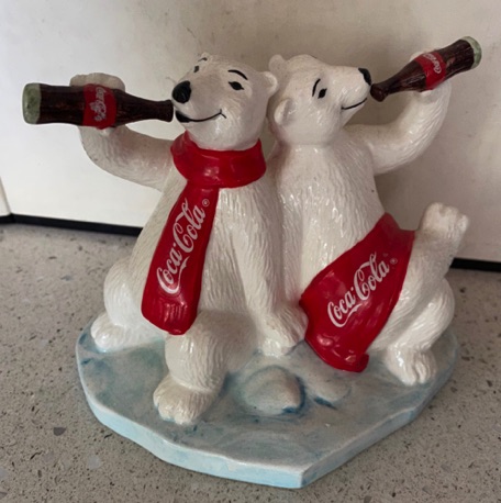8089-1 € 17,50 coca cola beertje porselein vrienden beer